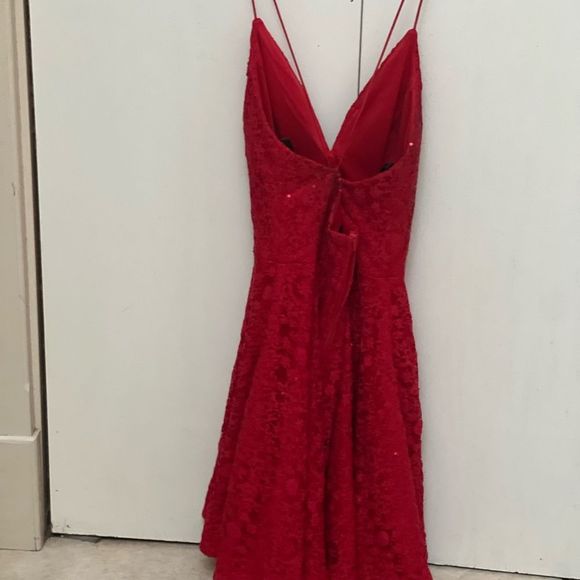 Red spaghetti strap sequin cocktail dress size 0 - Picture 3 of 5